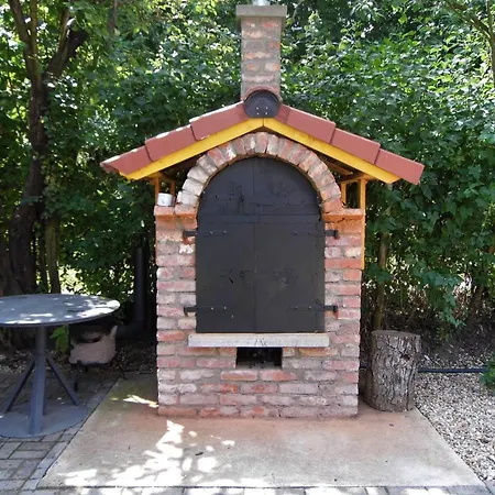 Gergely-haz, A Volt Peteri Dezsas Vendeghaz Sajoszentpeter