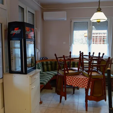 Gergely-haz, A Volt Peteri Dezsas Vendeghaz * Sajoszentpeter