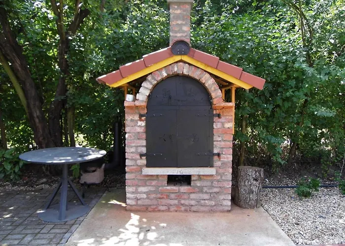 Gergely-haz, A Volt Peteri Dezsas Vendeghaz Sajoszentpeter