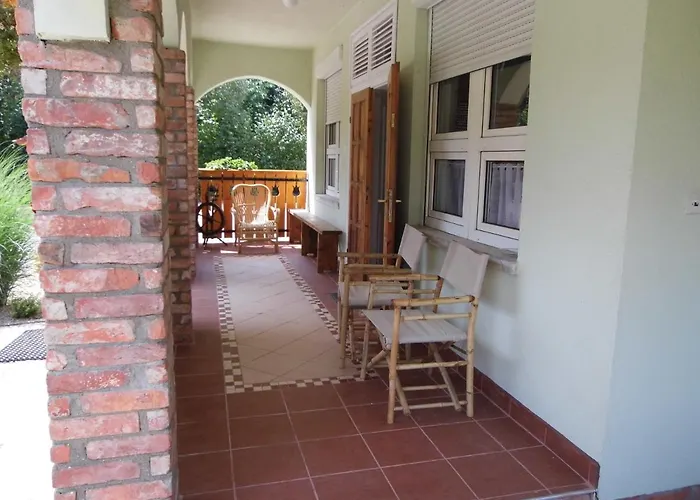 Gergely-haz, A Volt Peteri Dezsas Vendeghaz Tatil Evi *