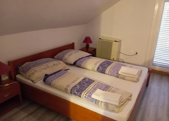 Gergely-haz, A Volt Peteri Dezsas Vendeghaz Sajoszentpeter