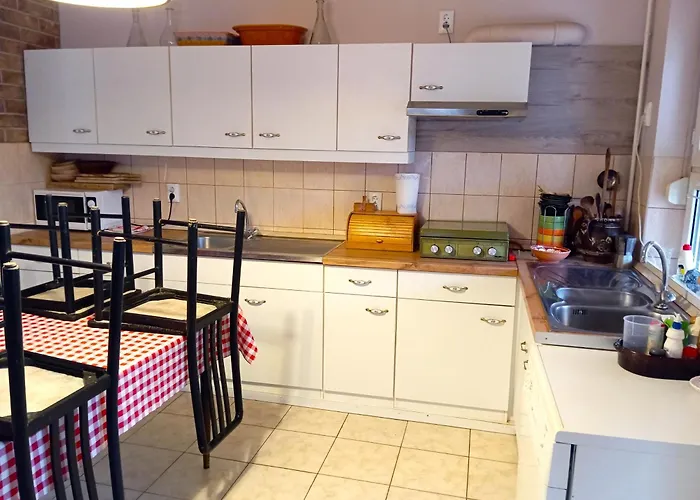 Tatil Evi Gergely-haz, A Volt Peteri Dezsas Vendeghaz *