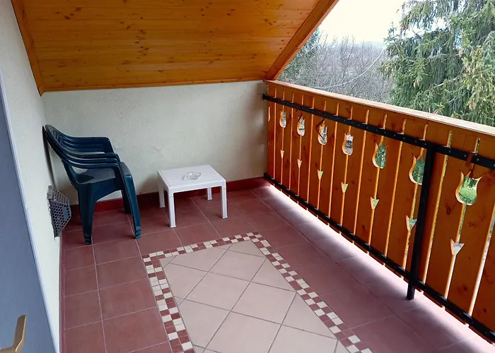 Tatil Evi Gergely-haz, A Volt Peteri Dezsas Vendeghaz Sajoszentpeter